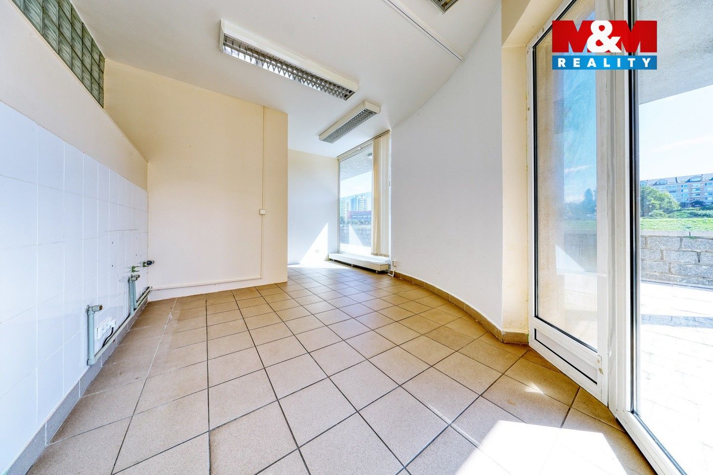 Pronájem komerčního prostoru 53 m² - foto 2