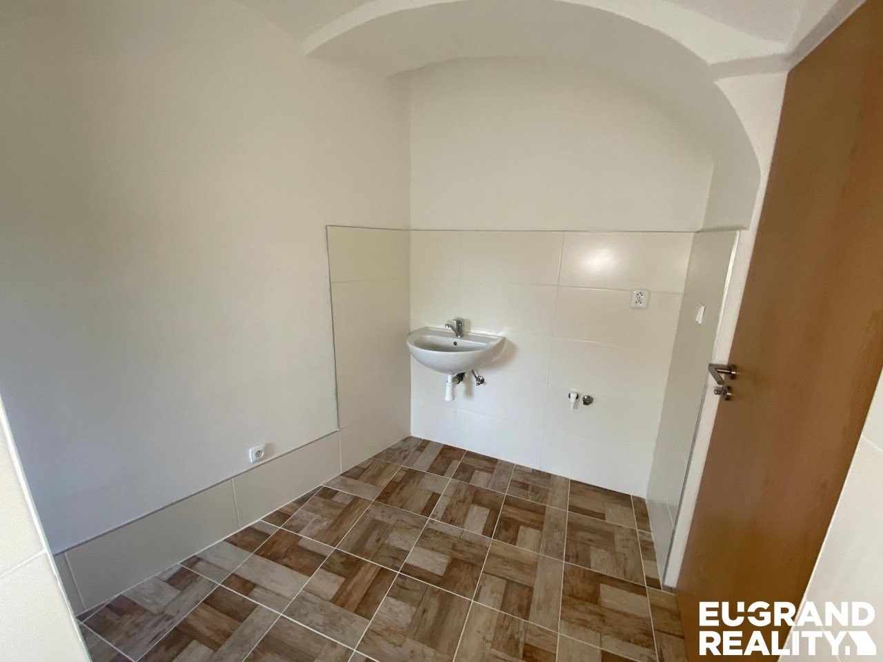Prodej komerčního prostoru 310 m² - foto 7