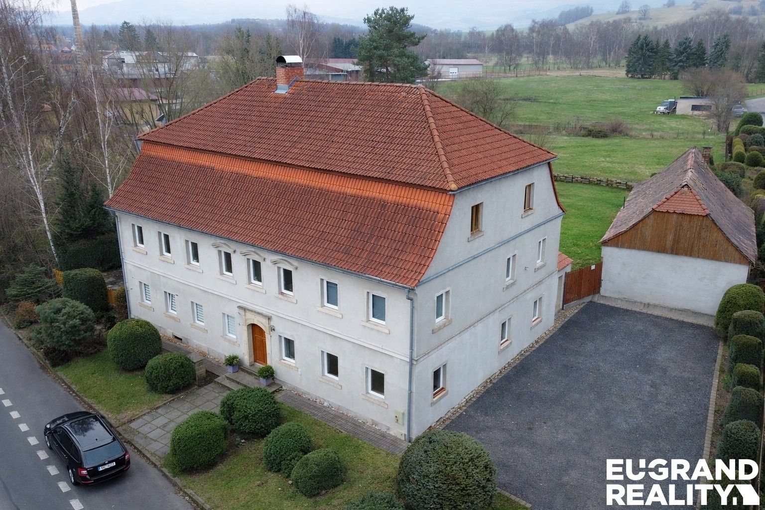 Prodej komerčního prostoru 310 m² - foto 1