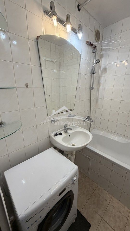 Pronájem bytu 1+1 40 m² - foto 4