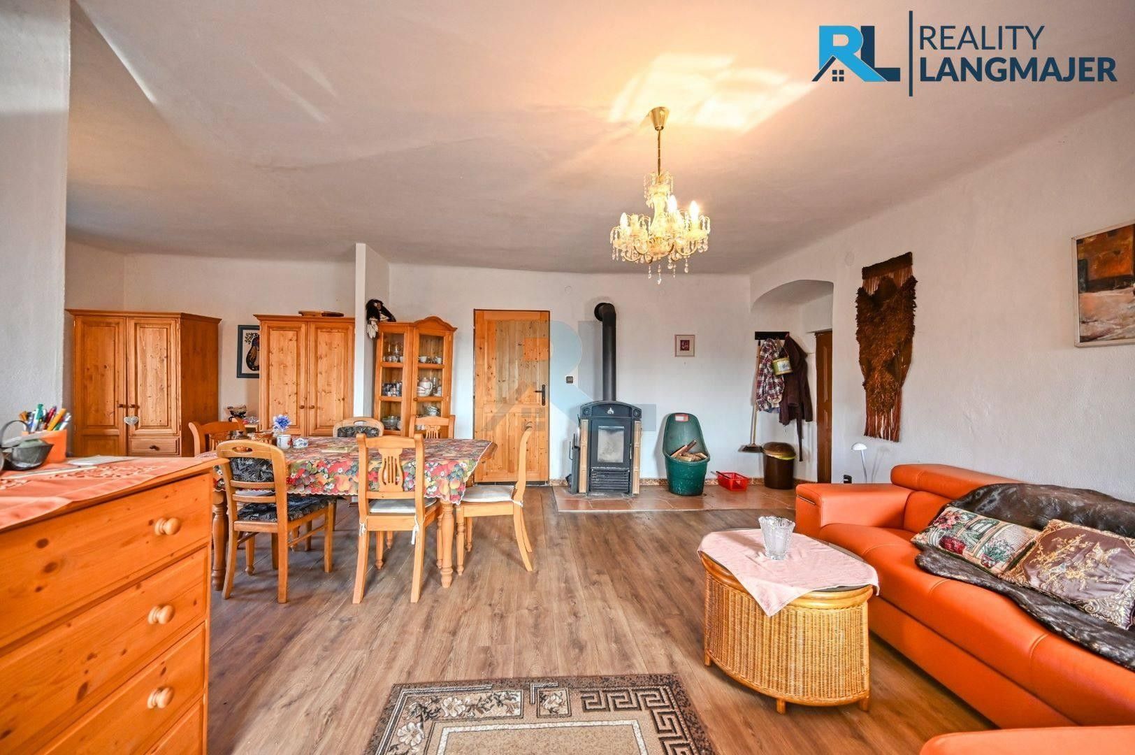 Prodej nemovitosti 410 m² - foto 5