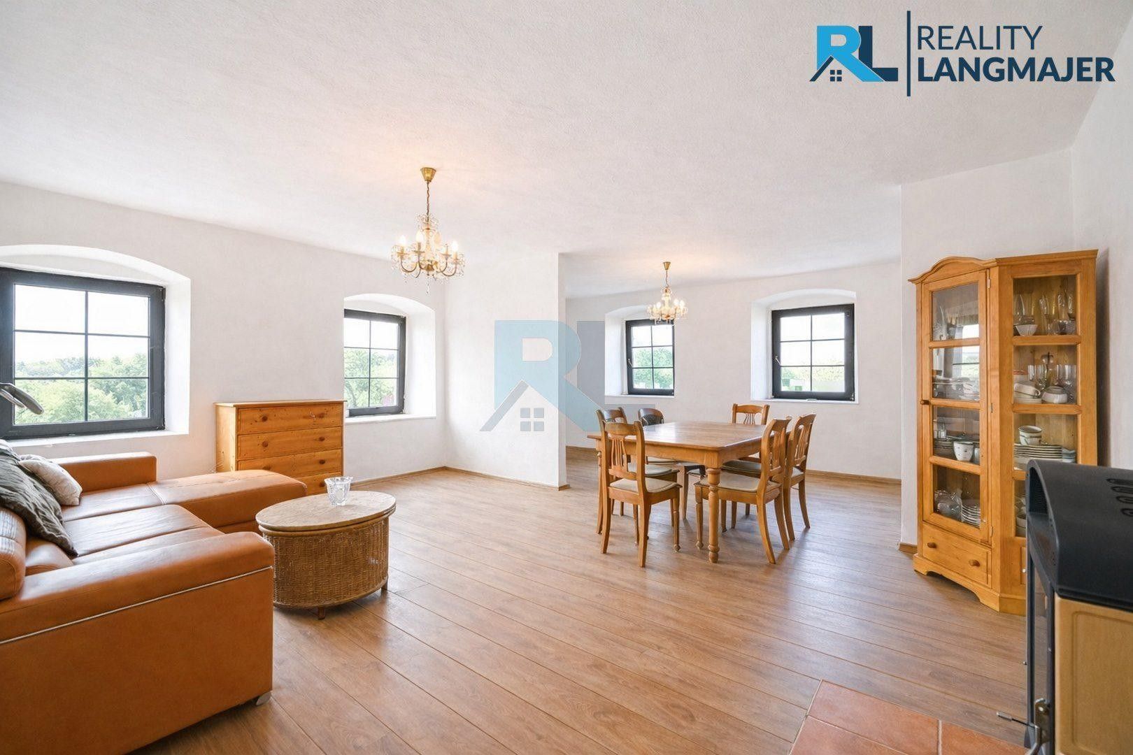Prodej nemovitosti 410 m² - foto 11