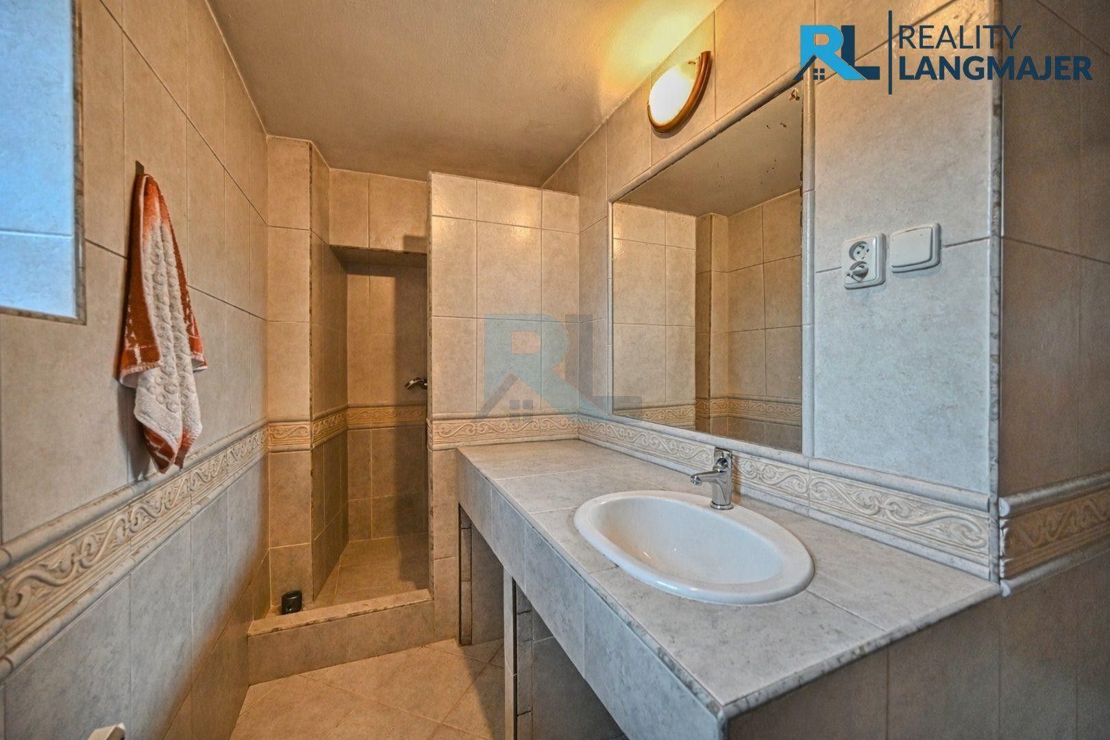 Prodej nemovitosti 410 m² - foto 12