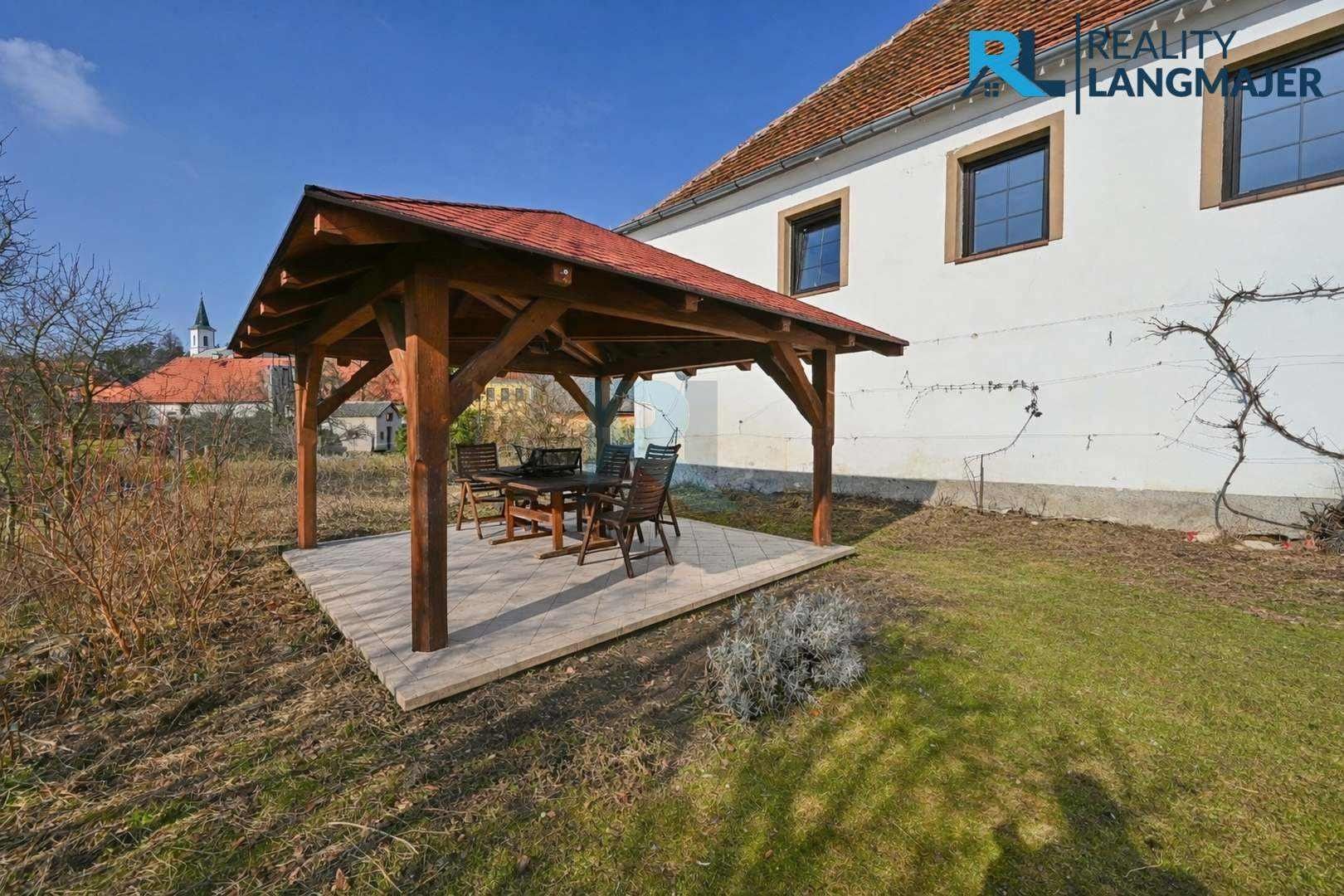 Prodej nemovitosti 410 m² - foto 17