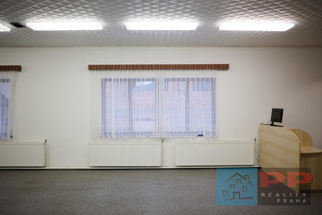 Prodej nemovitosti 264 m² - foto 5