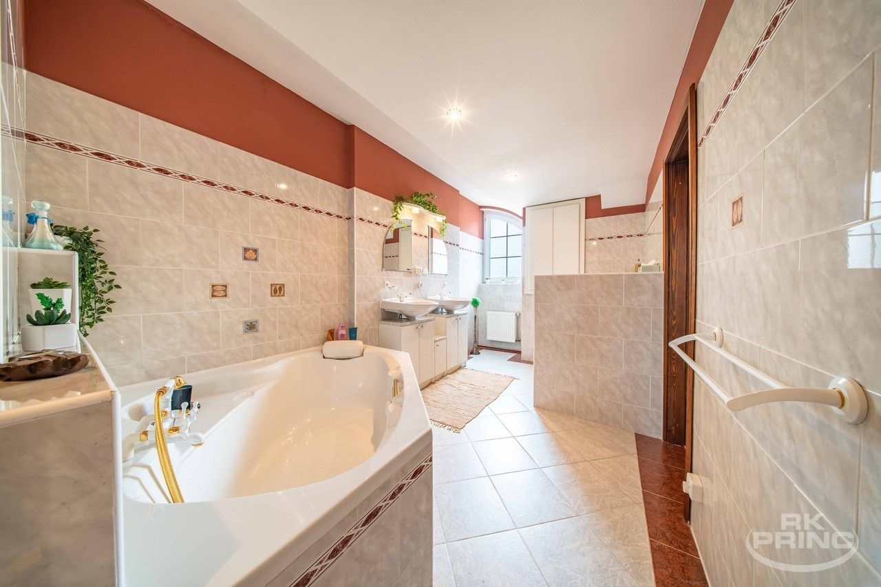 Prodej domu 350 m² - foto 4