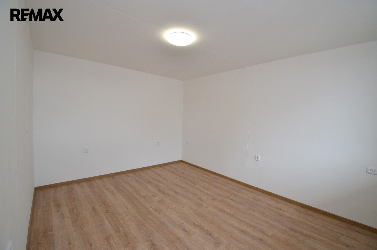 Pronájem bytu 1+1 38 m² - foto 6