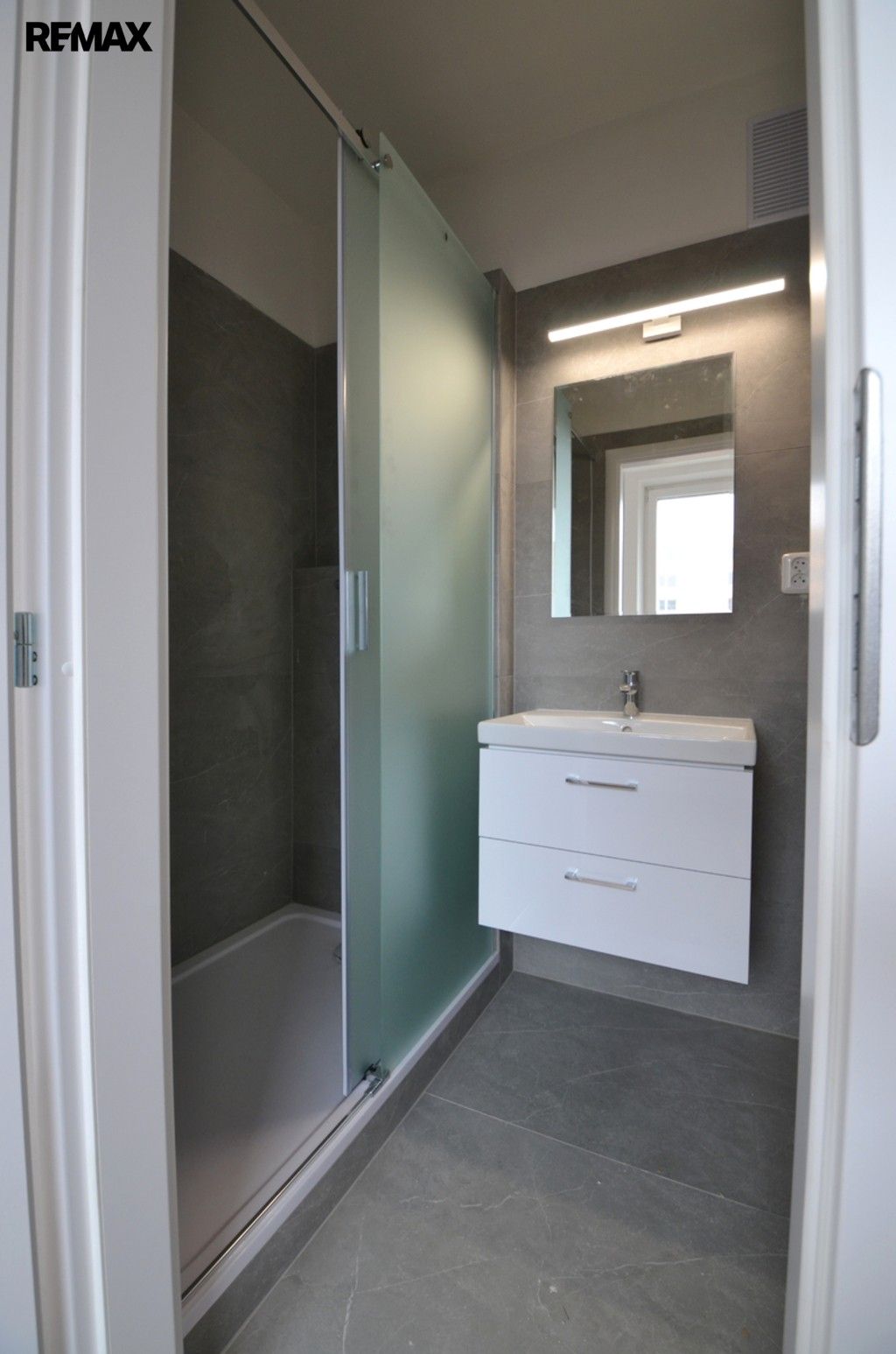 Pronájem bytu 1+1 38 m² - foto 8
