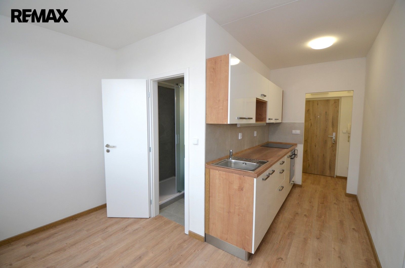 Pronájem bytu 1+1 38 m² - foto 15