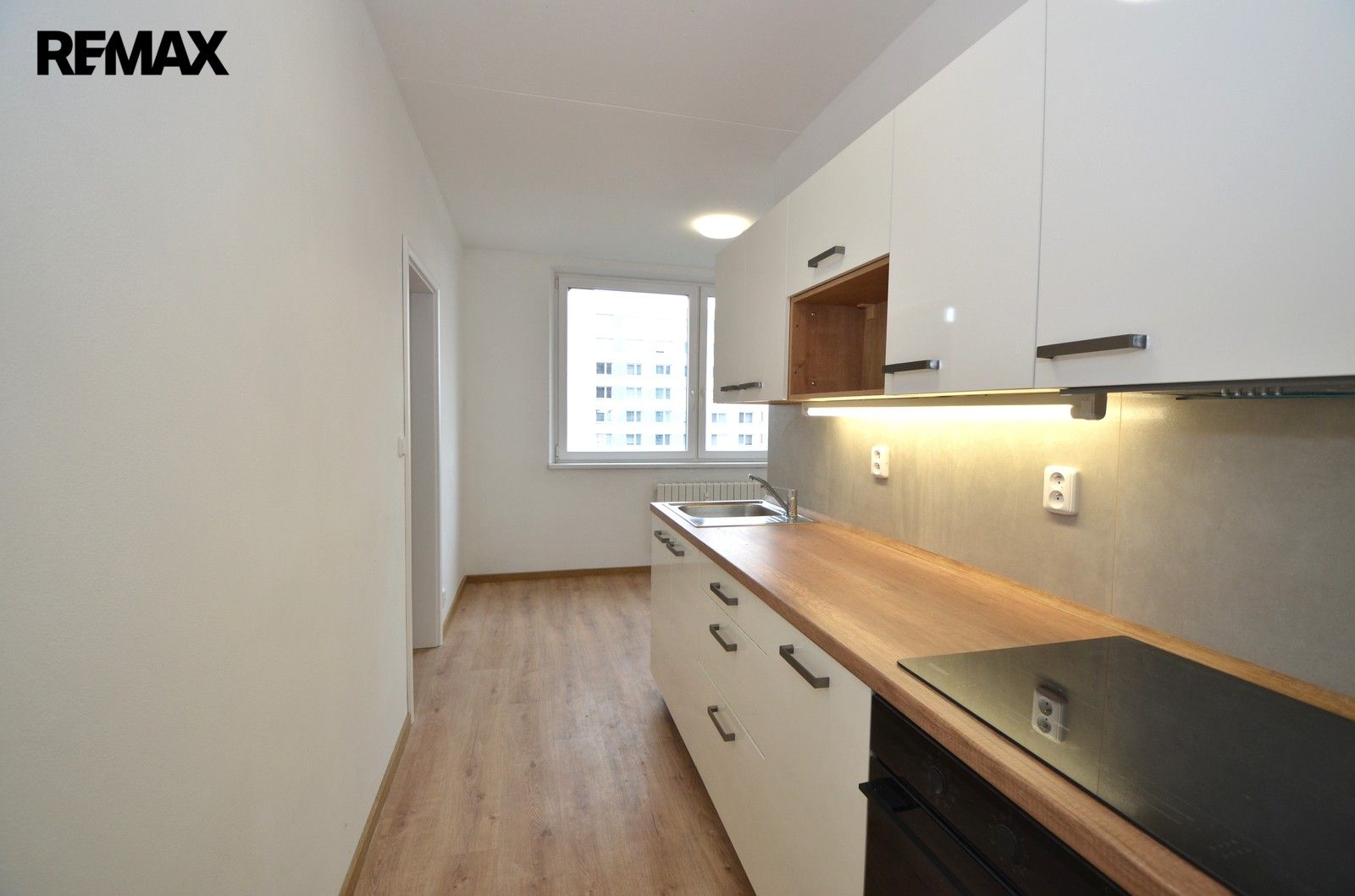 Pronájem bytu 1+1 38 m² - foto 16