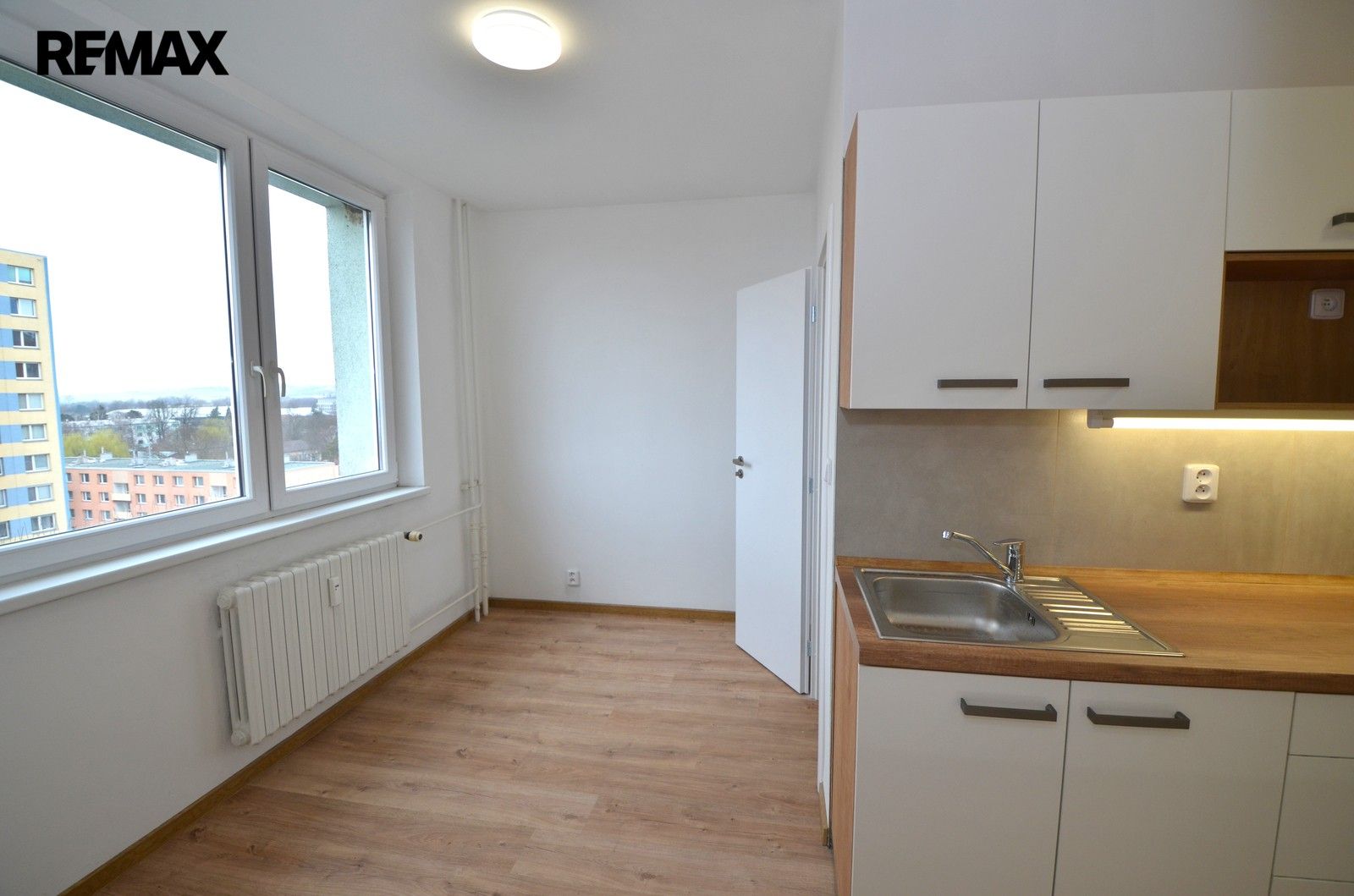 Pronájem bytu 1+1 38 m² - foto 19