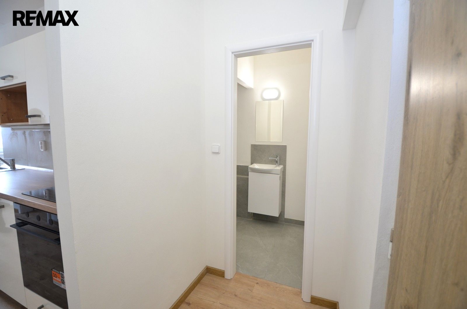 Pronájem bytu 1+1 38 m² - foto 25