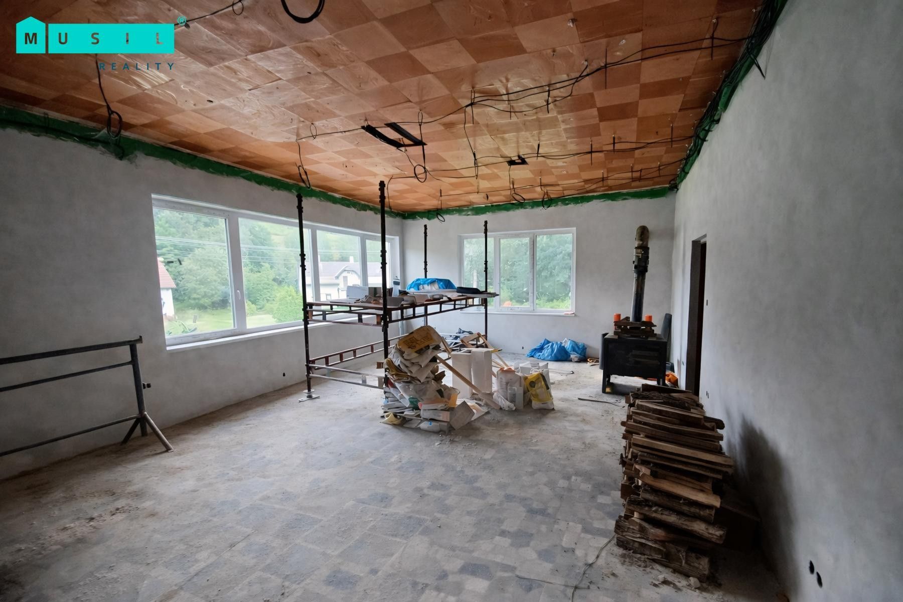 Prodej komerčního prostoru 200 m² - foto 1