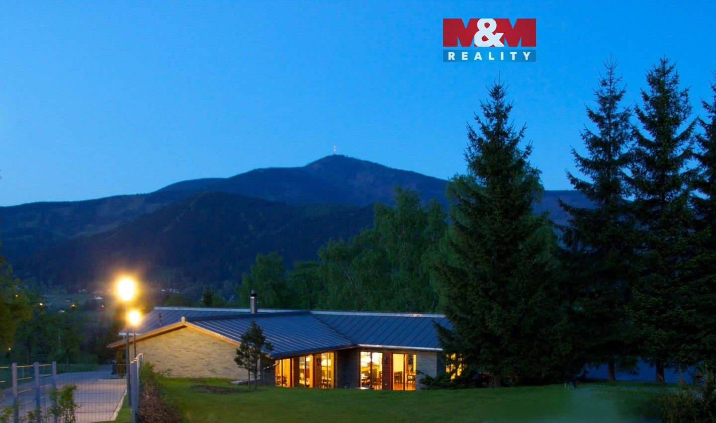 Pronájem komerčního prostoru 220 m² - foto 1