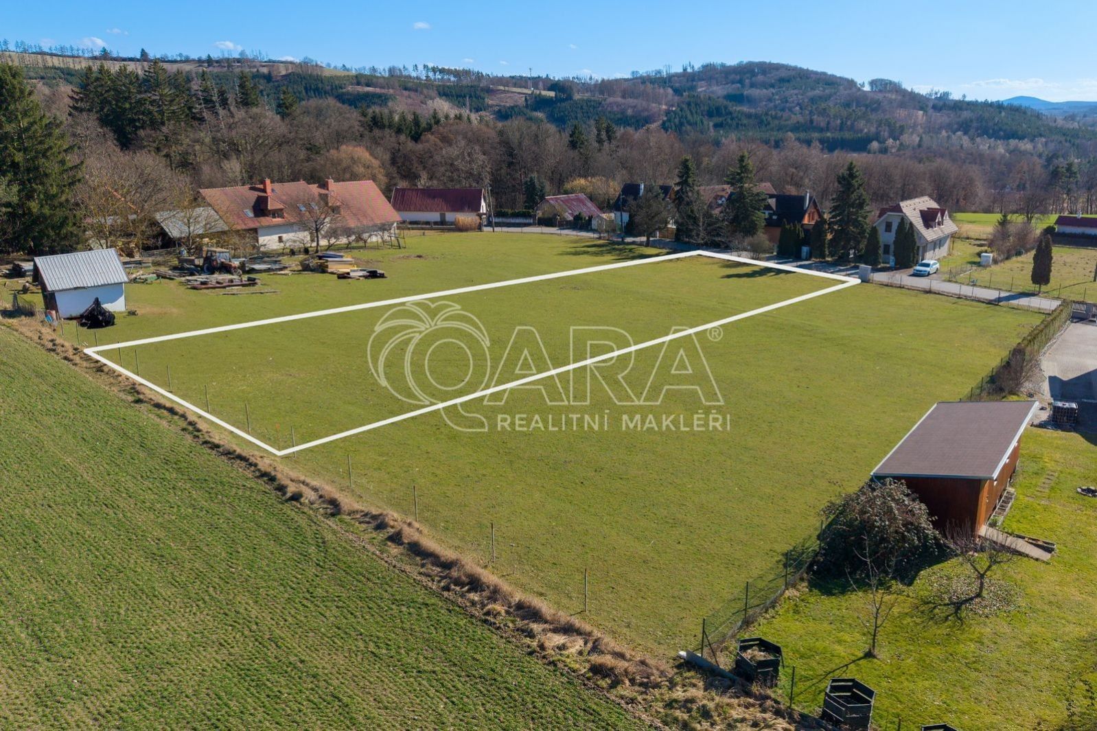 Prodej pozemku 1486 m² - foto 1