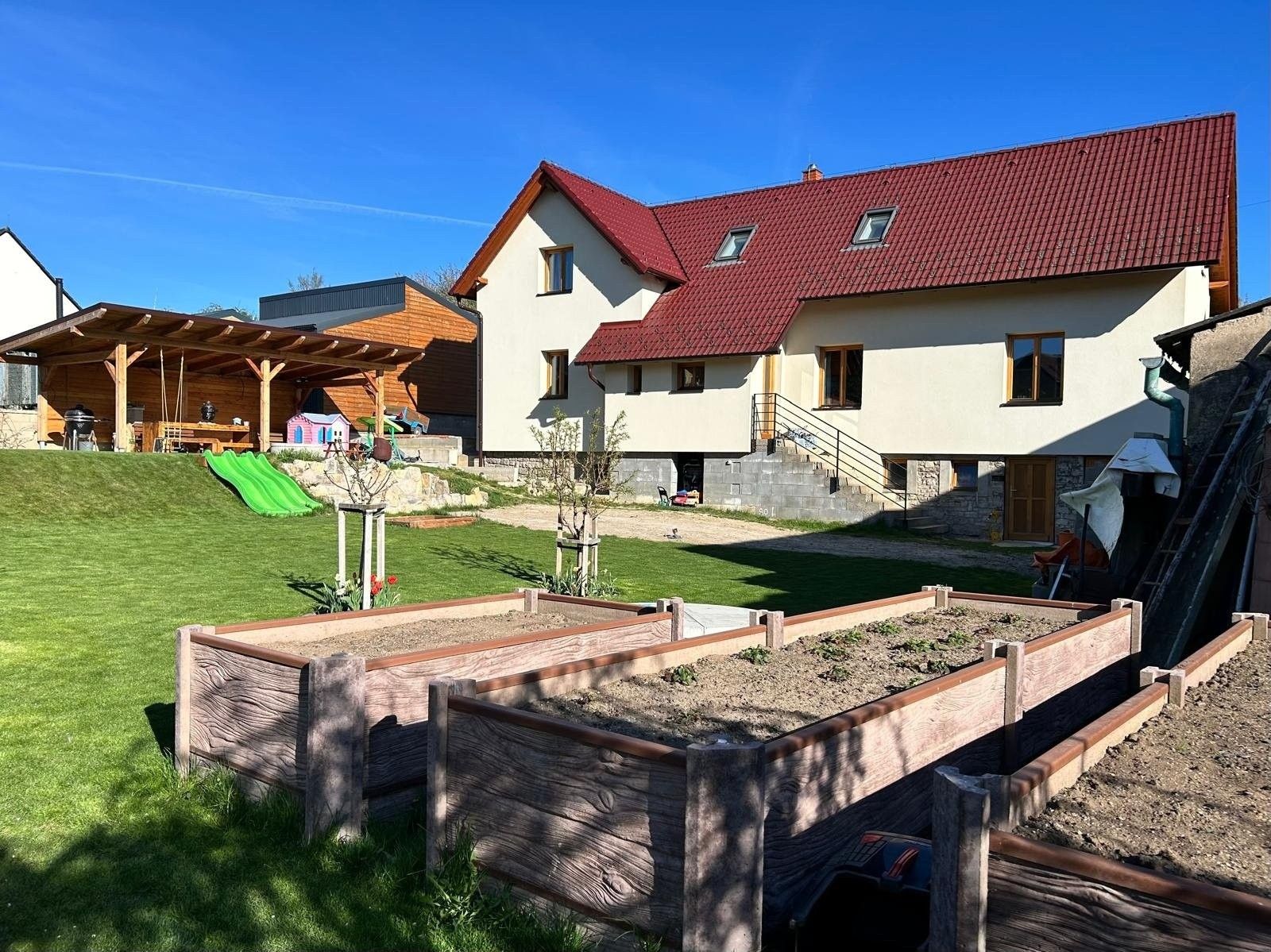 Prodej domu 230 m² - foto 1