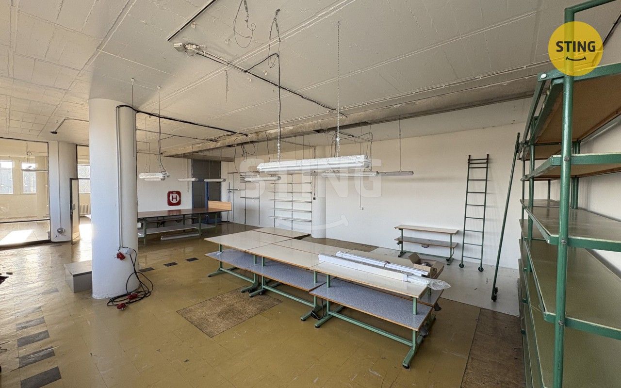 Pronájem komerčního prostoru 128 m² - foto 1