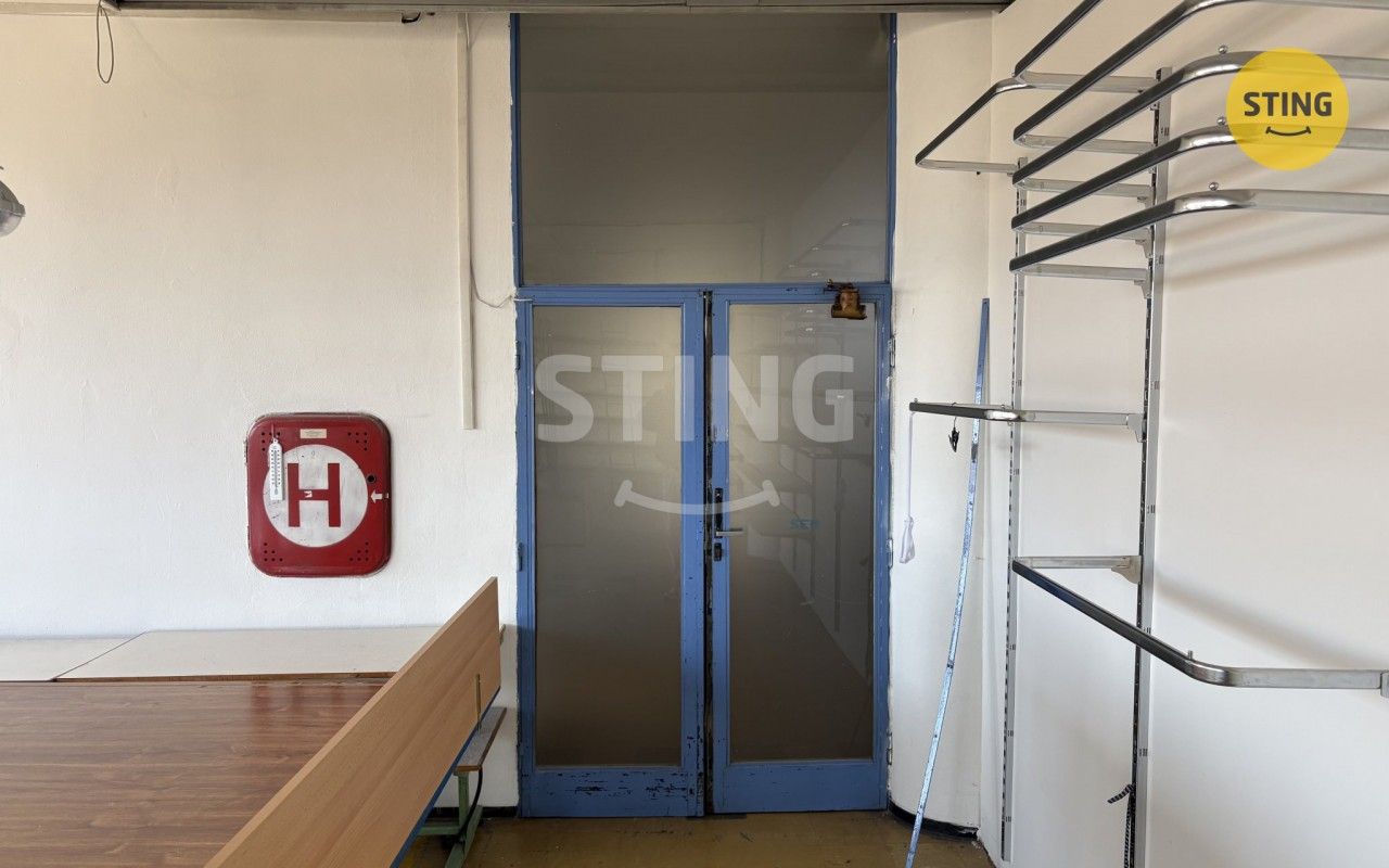 Pronájem komerčního prostoru 128 m² - foto 7