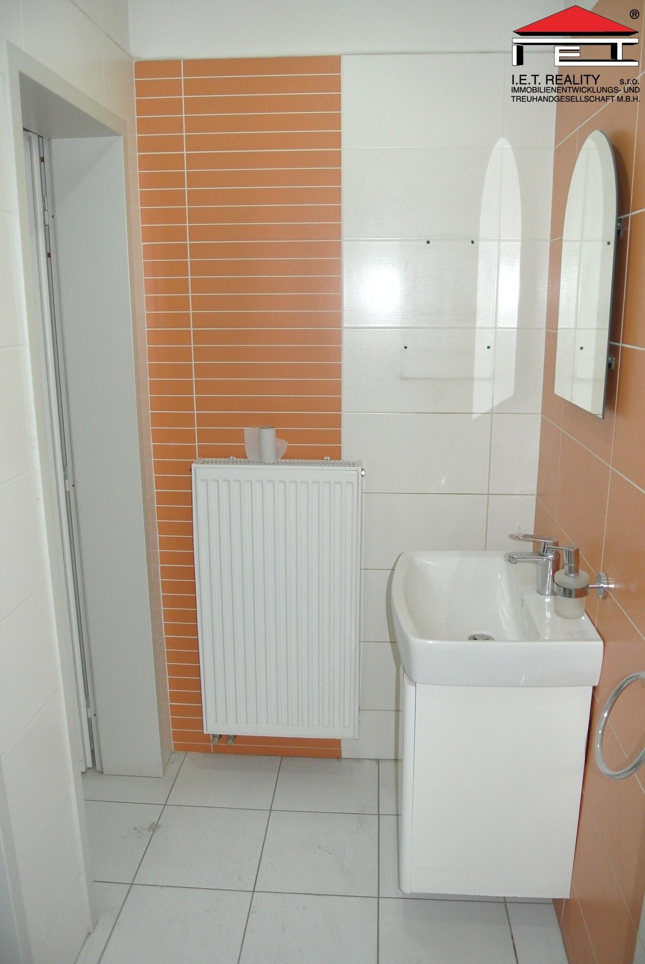 Pronájem komerčního prostoru 992 m² - foto 11