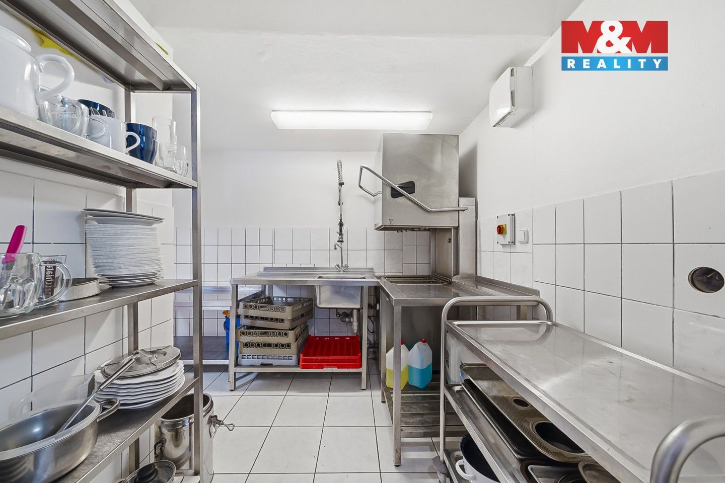 Prodej komerčního prostoru 297 m² - foto 14