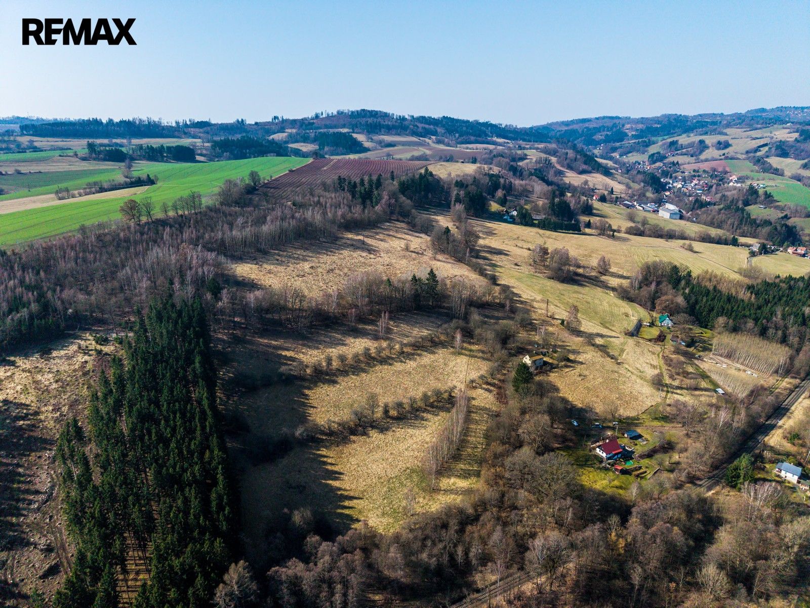 Prodej pozemku 108290 m² - foto 1