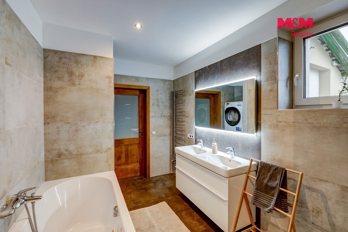 Prodej nemovitosti 112 m² - foto 2