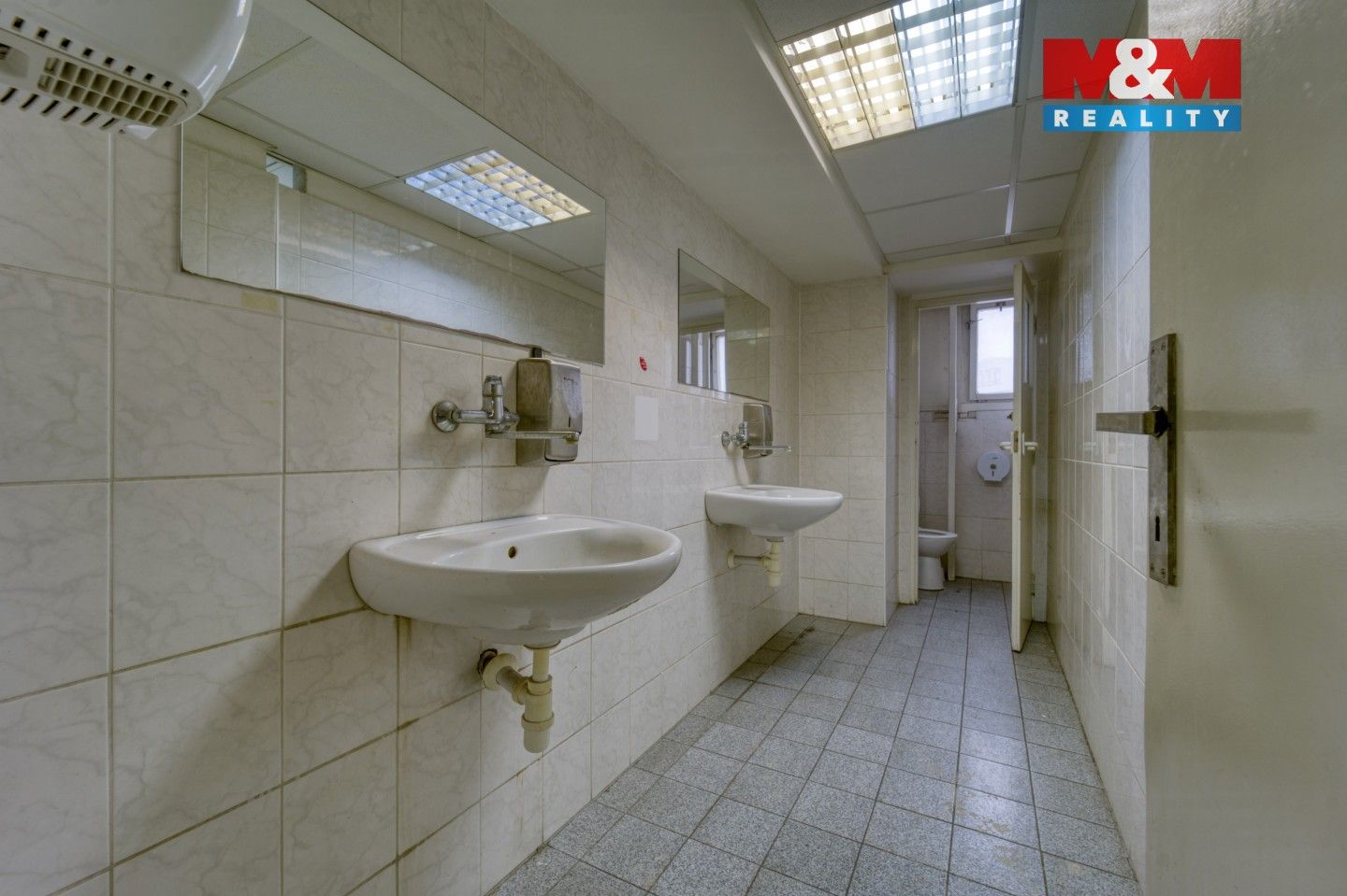 Pronájem komerčního prostoru 1603 m² - foto 26