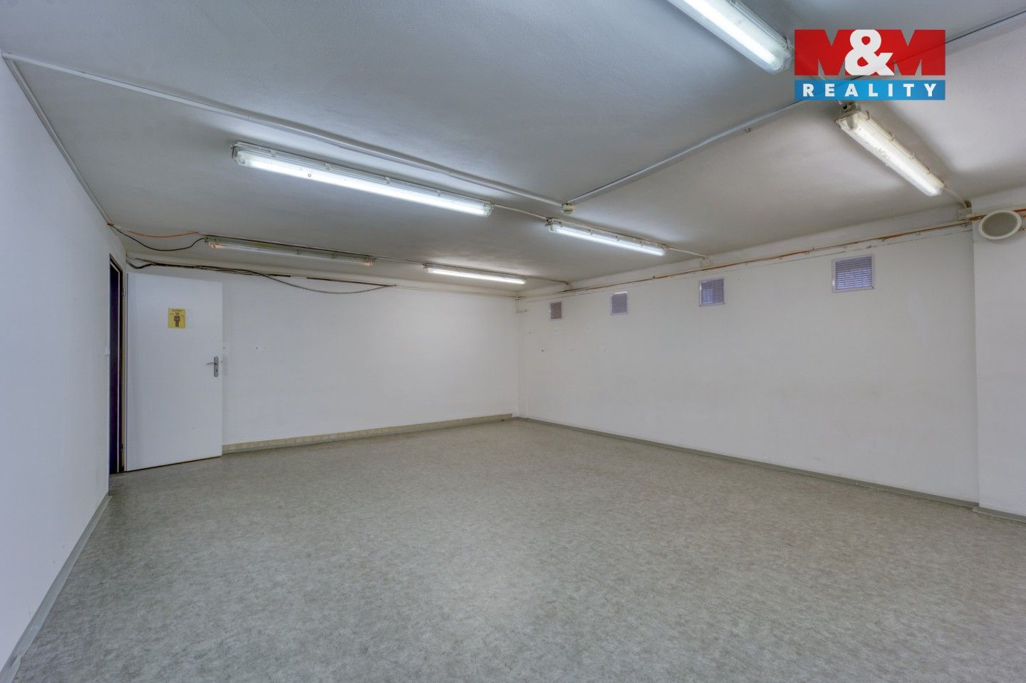 Pronájem komerčního prostoru 1603 m² - foto 33