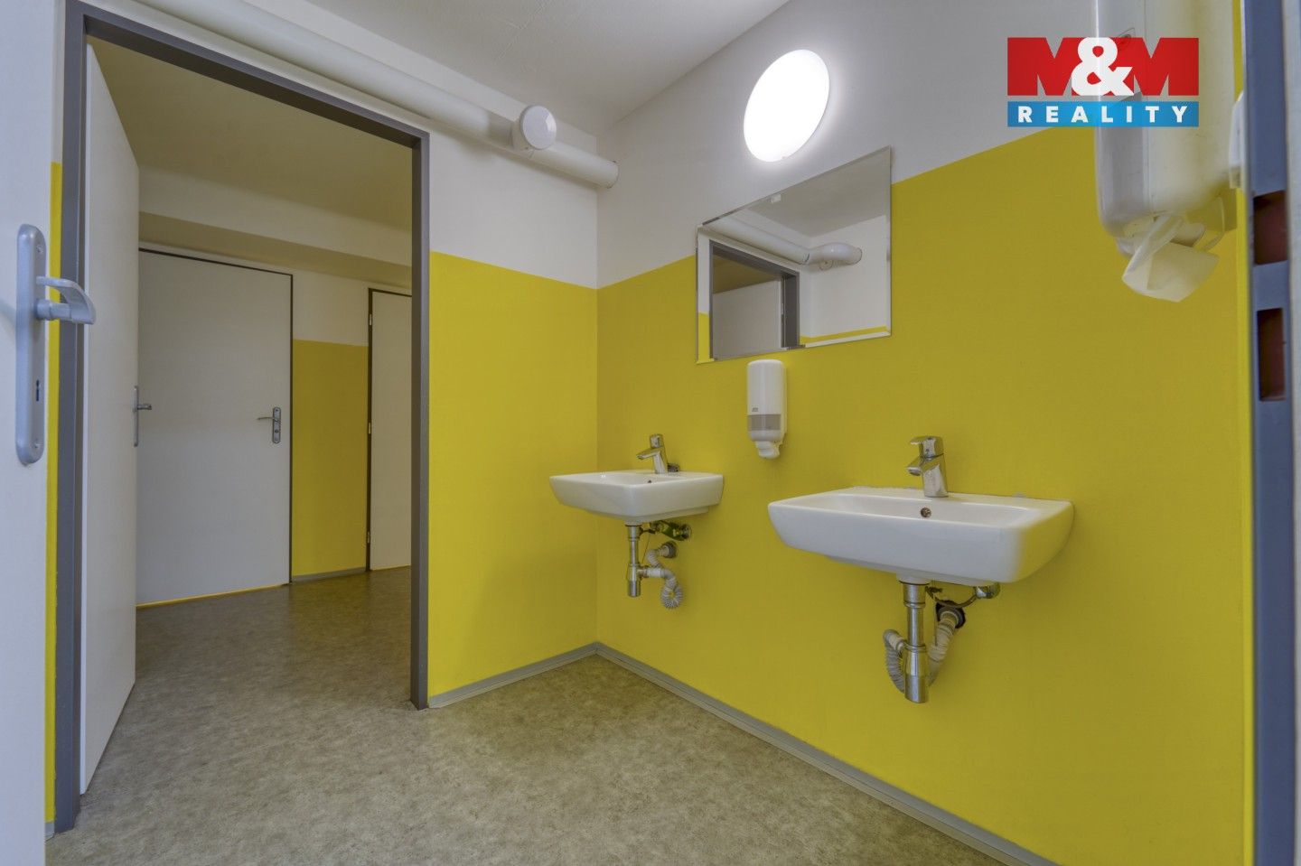 Pronájem komerčního prostoru 1603 m² - foto 38