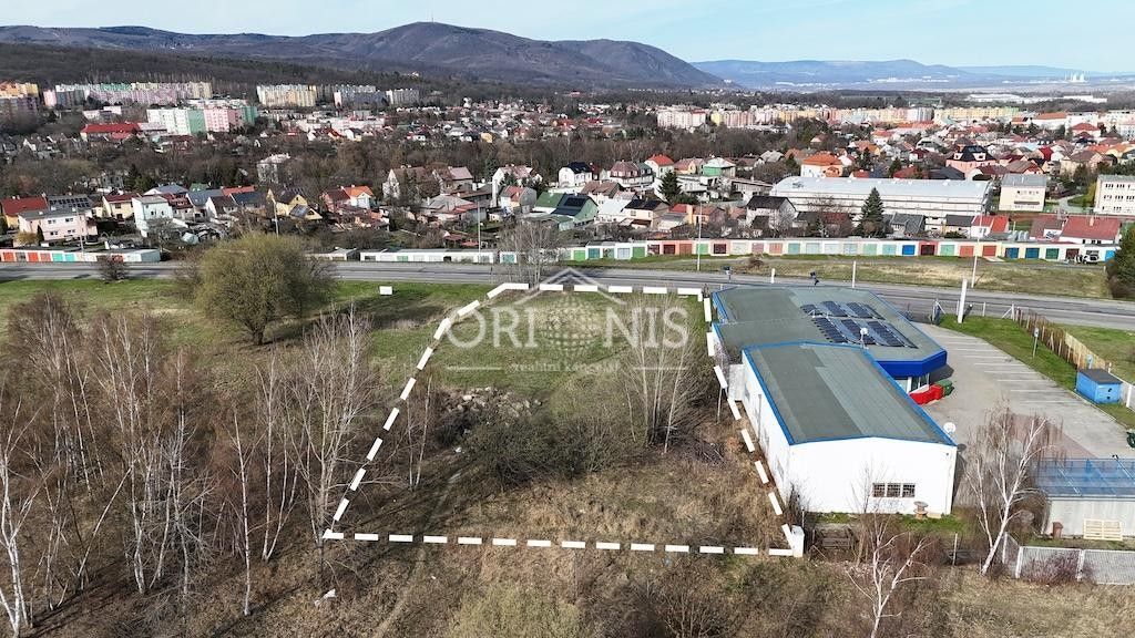 Prodej pozemku 2421 m² - foto 1
