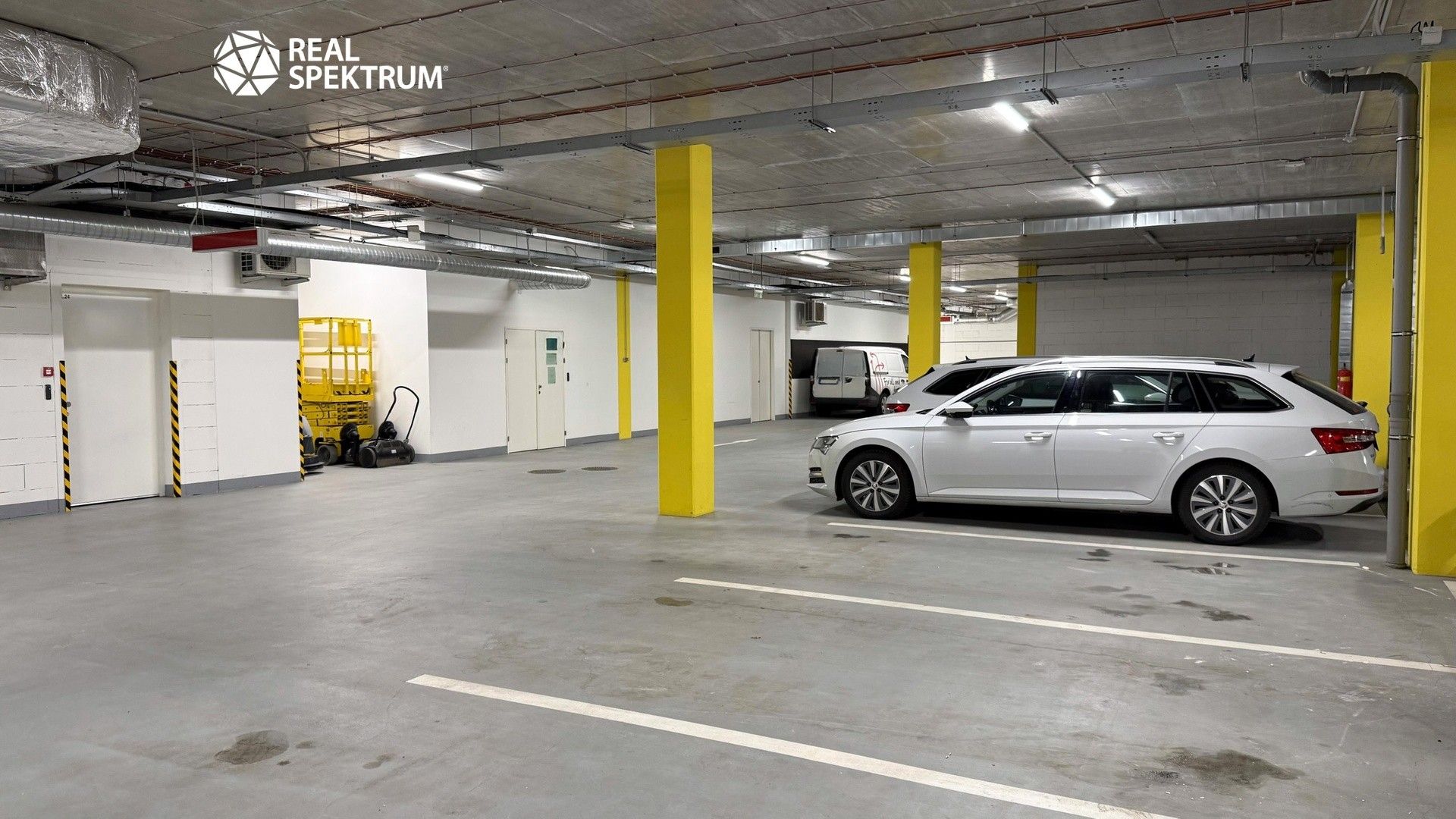Pronájem komerčního prostoru 180 m² - foto 8