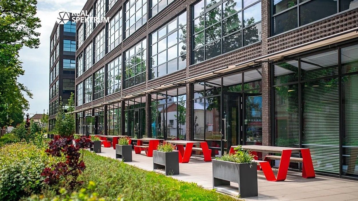 Pronájem komerčního prostoru 180 m² - foto 2