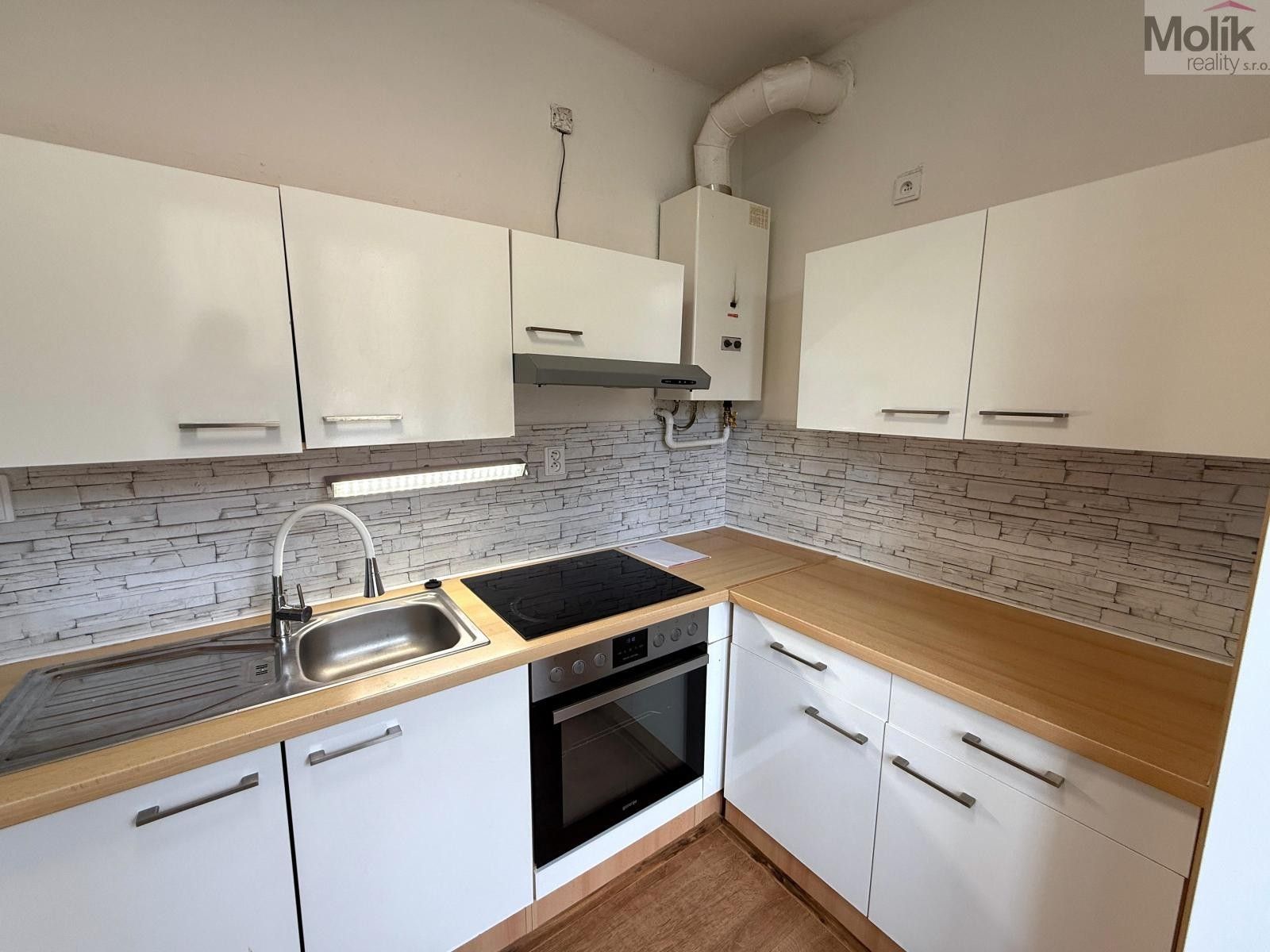 Pronájem bytu 2+1 55 m² - foto 2