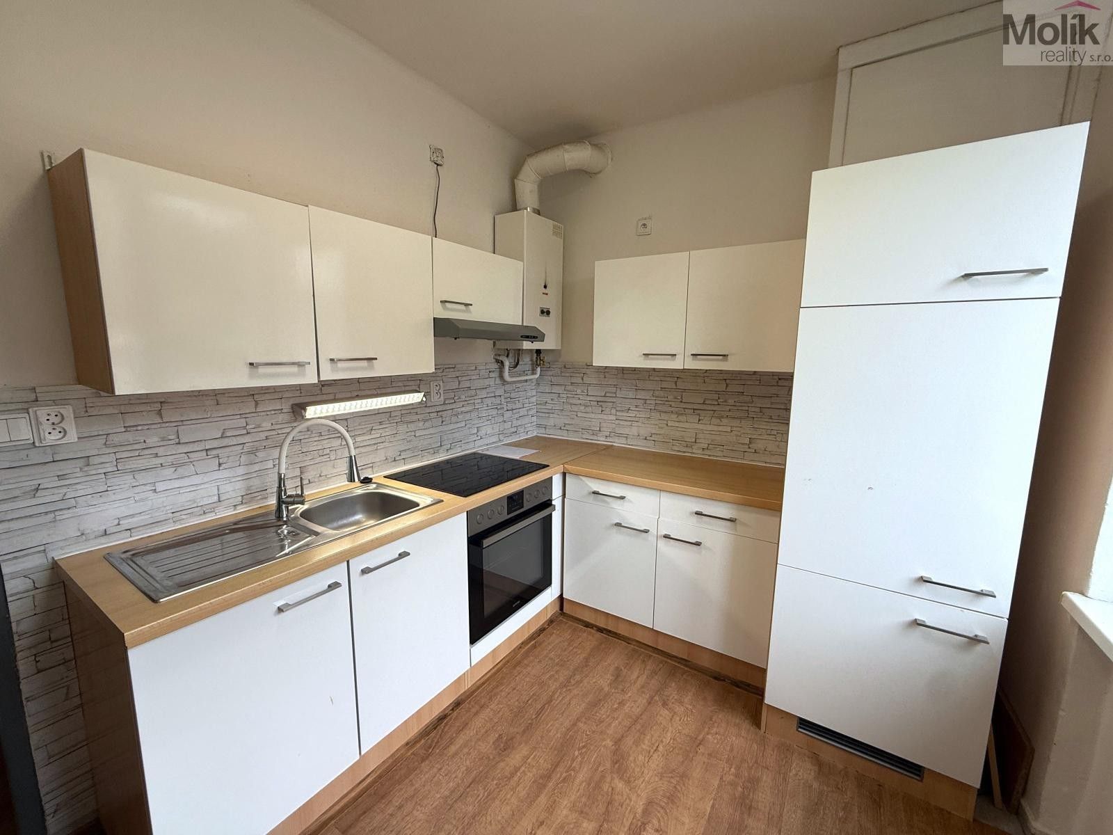 Pronájem bytu 2+1 55 m² - foto 1