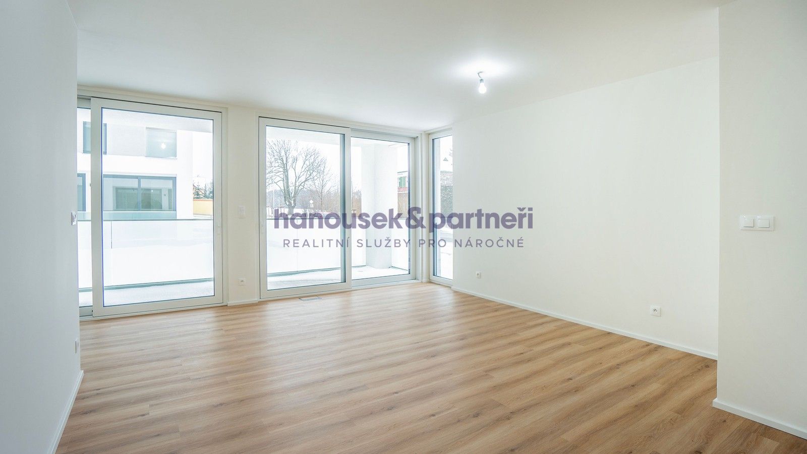 Prodej bytu 2+kk 63 m² - foto 2