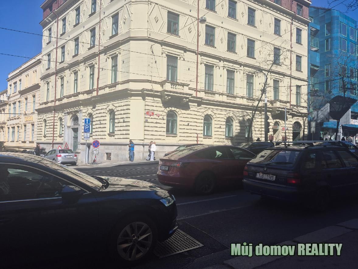 Pronájem komerčního prostoru 209 m² - foto 1