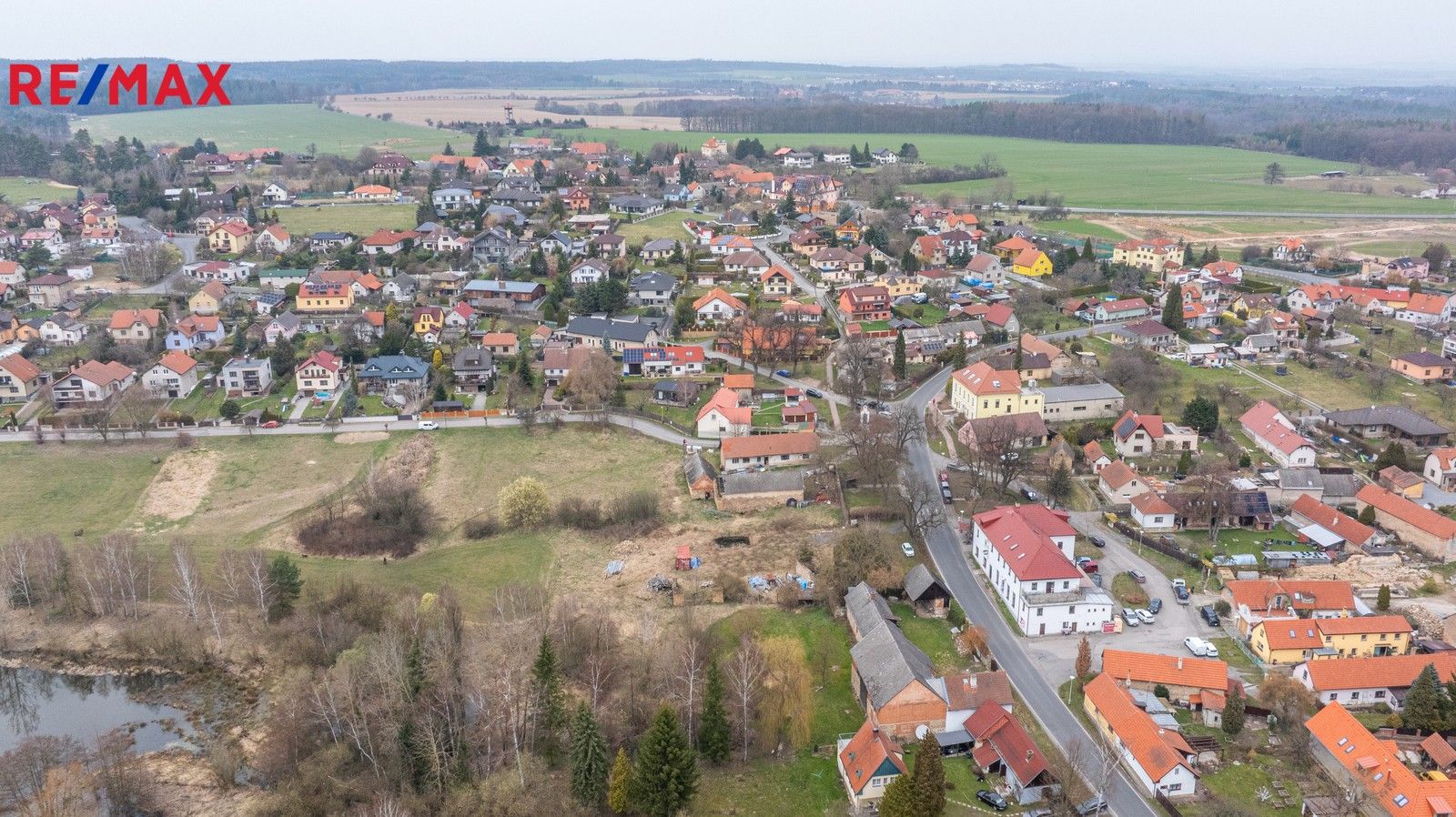 Prodej pozemku 1943 m² - foto 4