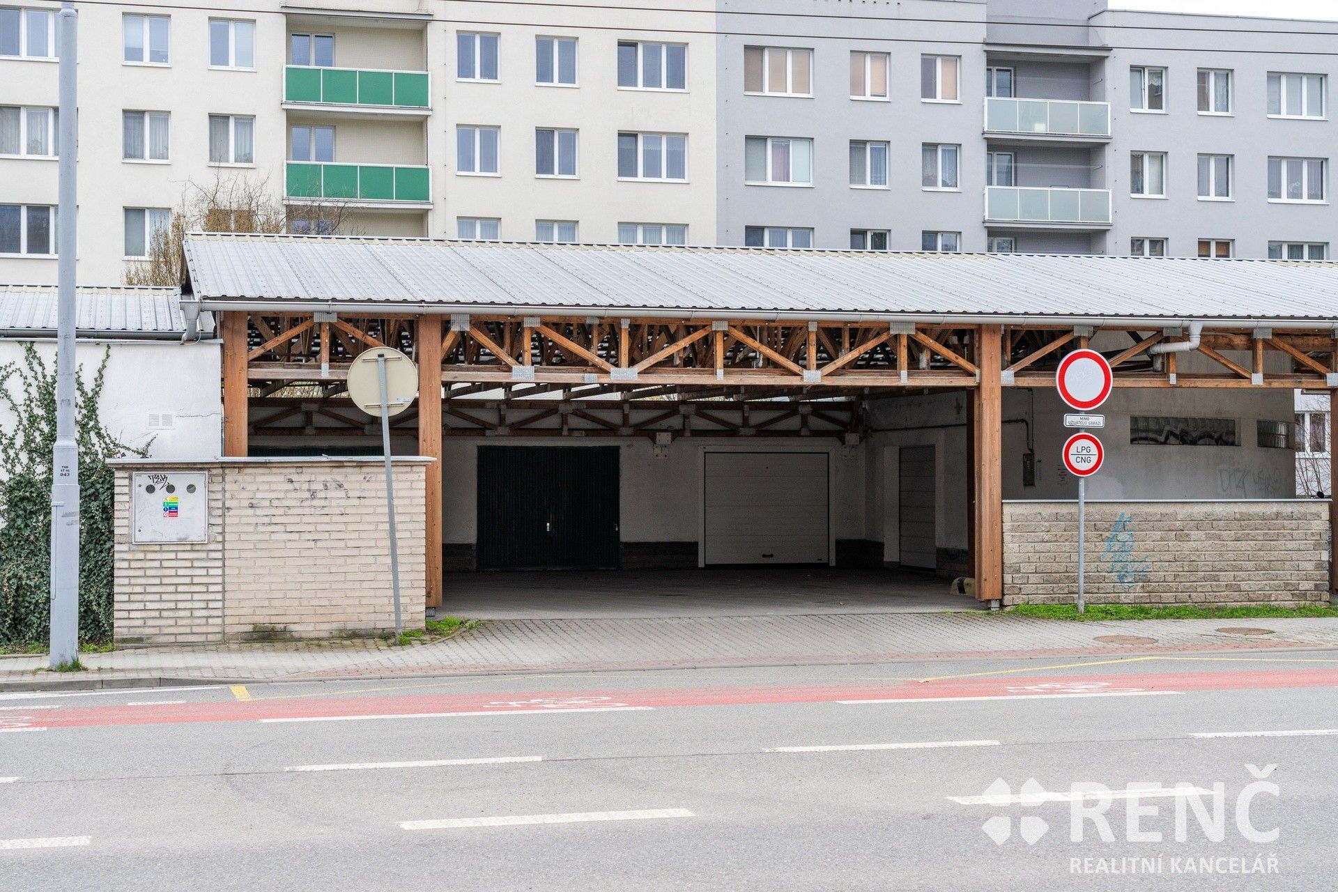 Prodej nemovitosti 63 m² - foto 1