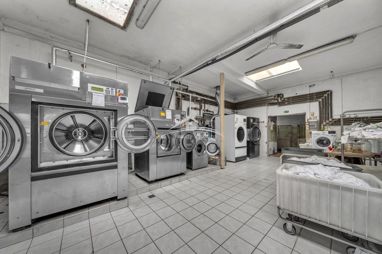 Prodej komerčního prostoru 750 m² - foto 12
