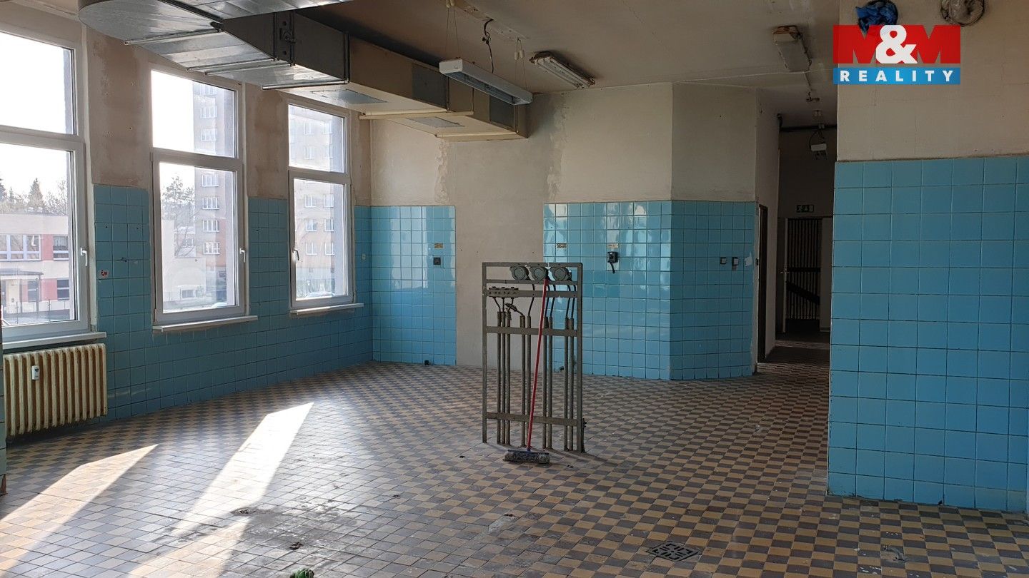 Pronájem komerčního prostoru 140 m² - foto 3