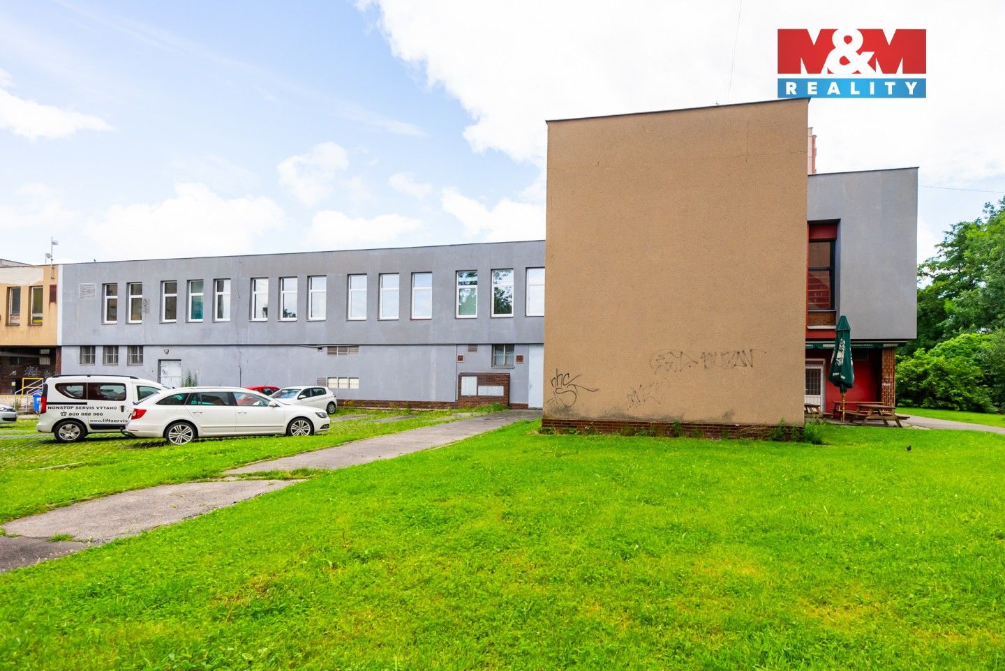 Pronájem komerčního prostoru 140 m² - foto 8