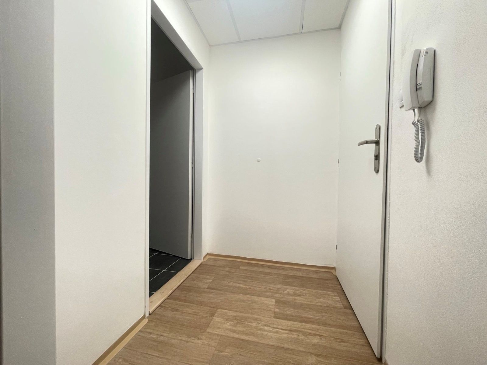 Pronájem bytu 1+kk 20 m² - foto 8