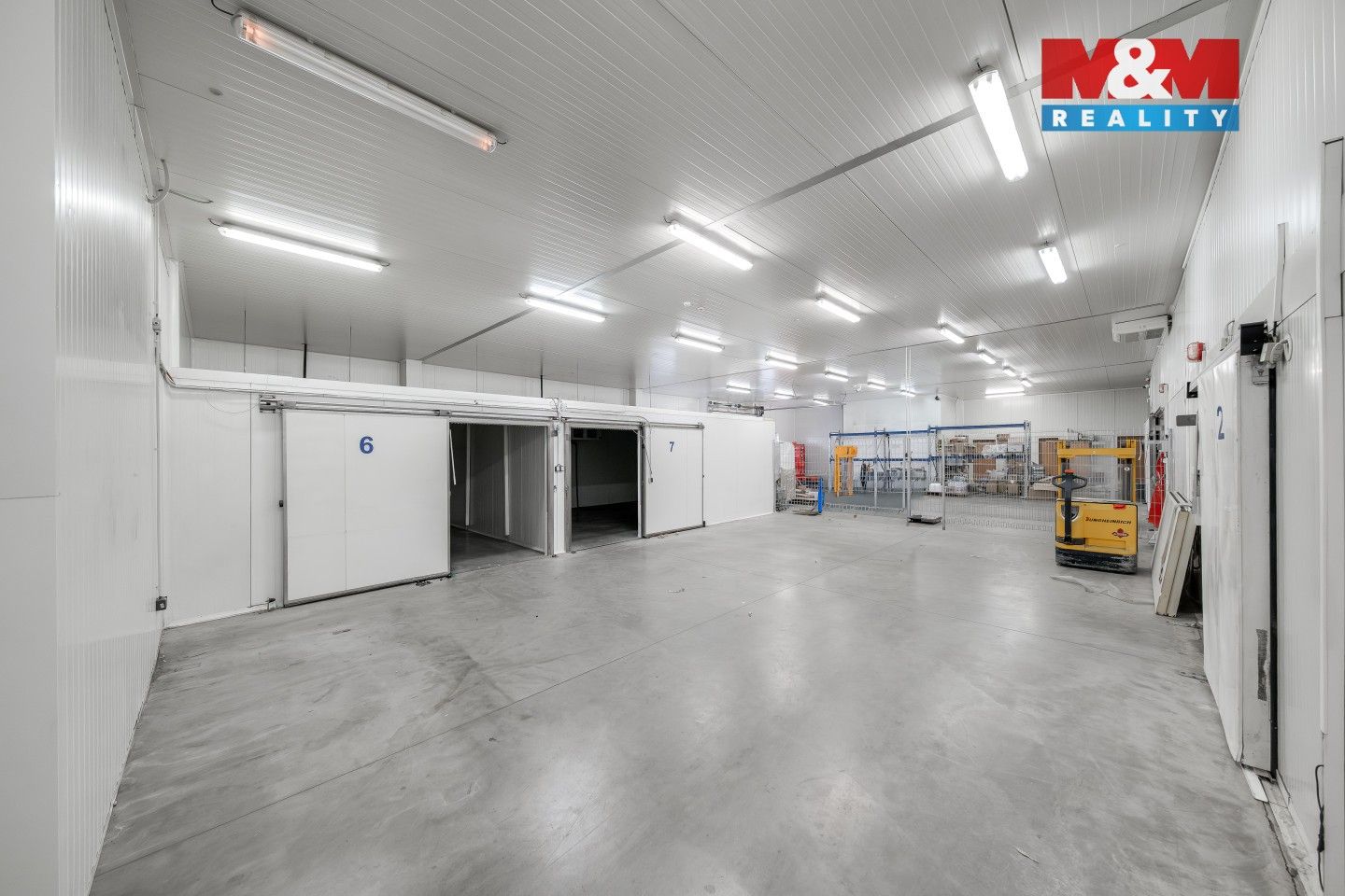Pronájem komerčního prostoru 1300 m² - foto 5