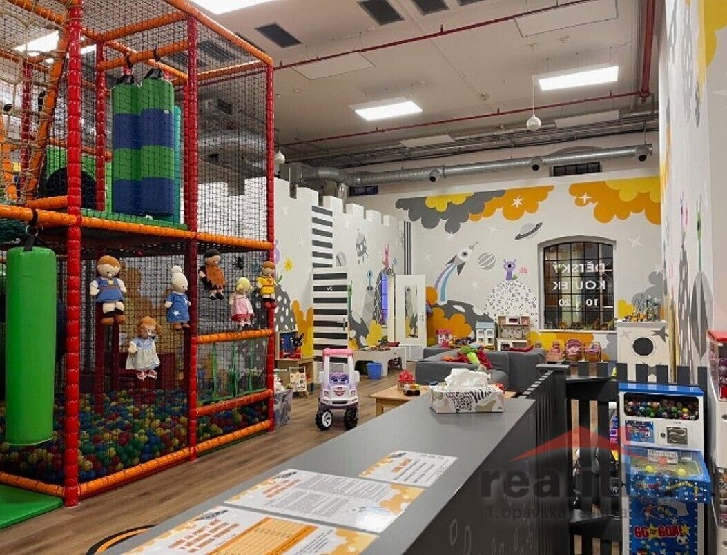 Pronájem komerčního prostoru 144 m² - foto 4