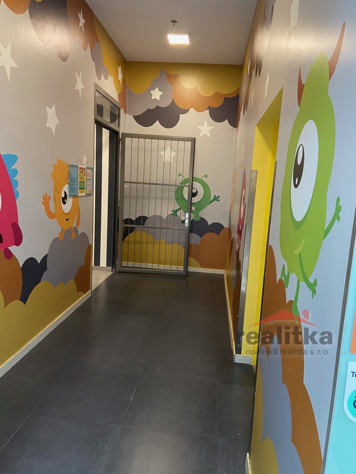 Pronájem komerčního prostoru 144 m² - foto 7
