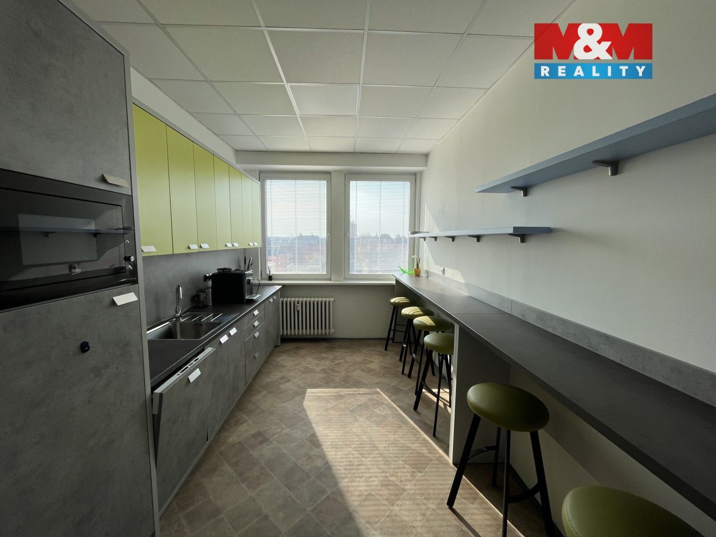 Pronájem komerčního prostoru 224 m² - foto 8