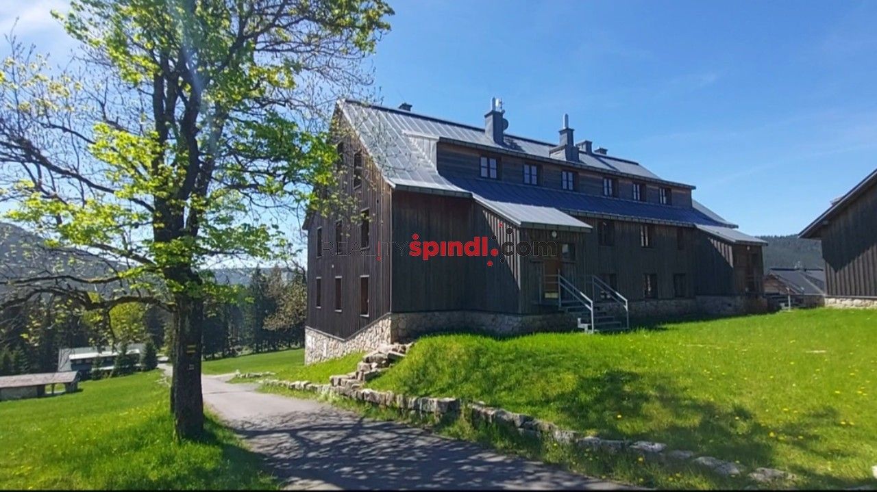 Prodej bytu 4+1 149 m² - foto 2