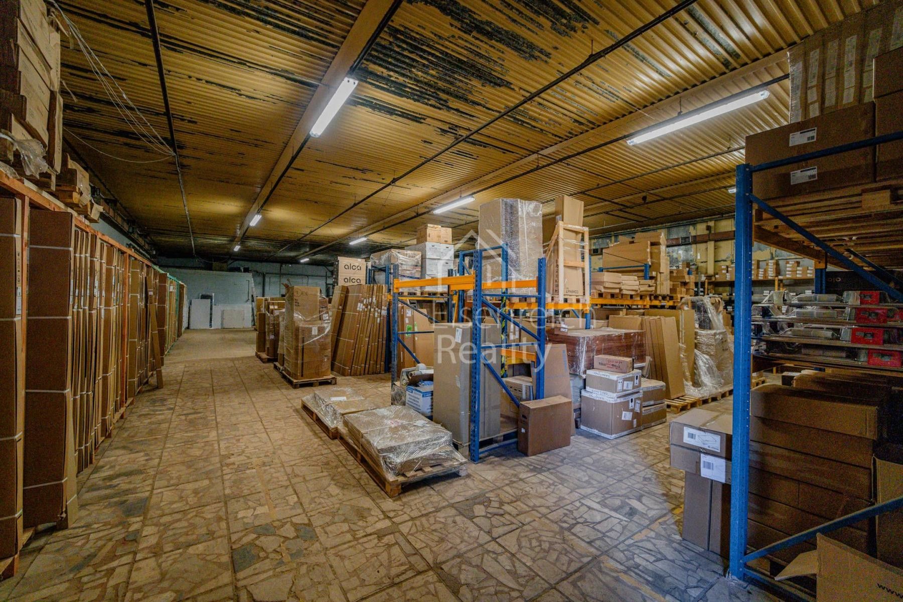 Pronájem komerčního prostoru 1160 m² - foto 9