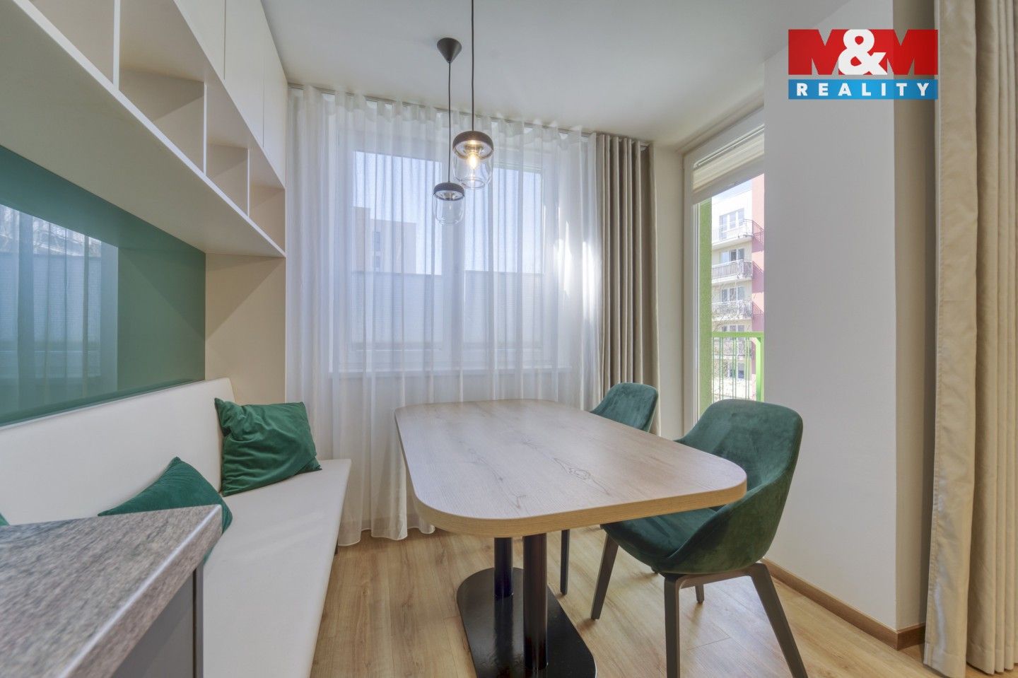 Pronájem bytu 3+kk 77 m² - foto 10