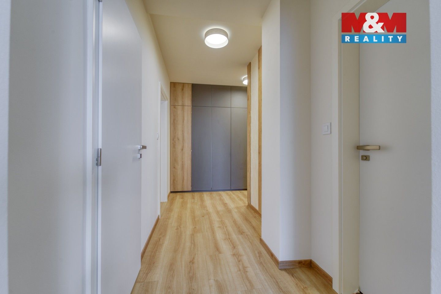Pronájem bytu 3+kk 77 m² - foto 17